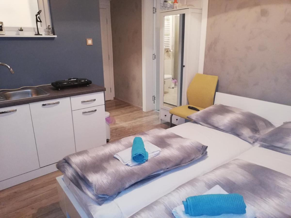 Angela Studio Apartments Zagreb Bagian luar foto